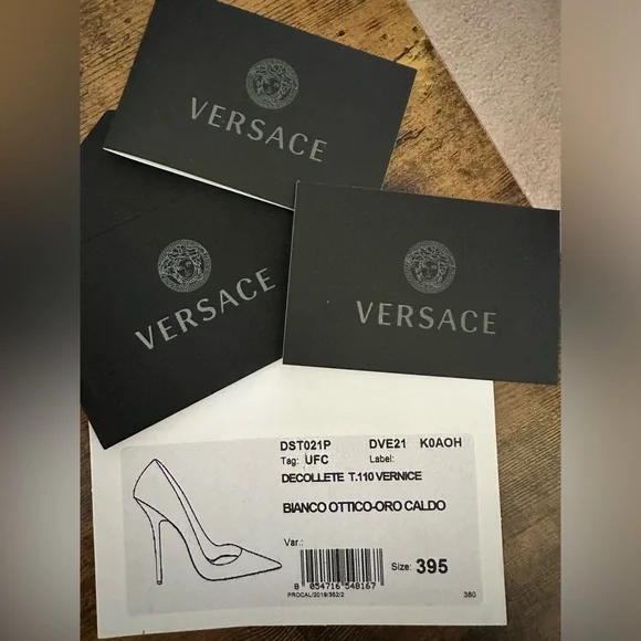 Versace Barocco Pumps